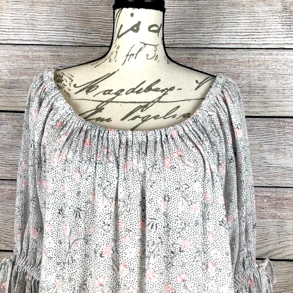 Revolve Peasant Blouse - Picture 2 of 5